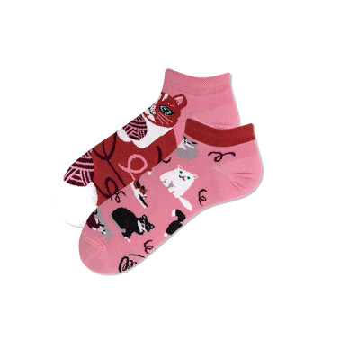 "Stopki Playful Cat z kotem i kłębkiem włóczki na różowym tle"