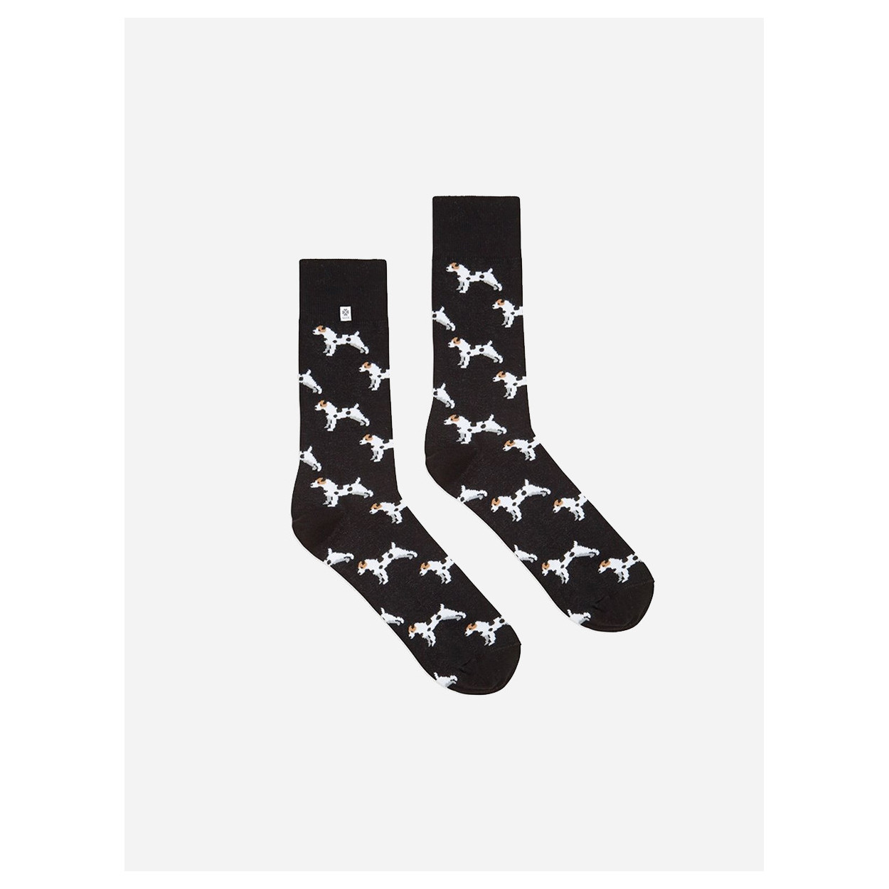 Czarne skarpetki zdobione wizerunkami Jack Russell Terrierów - modny akcent dla miłośników psów
