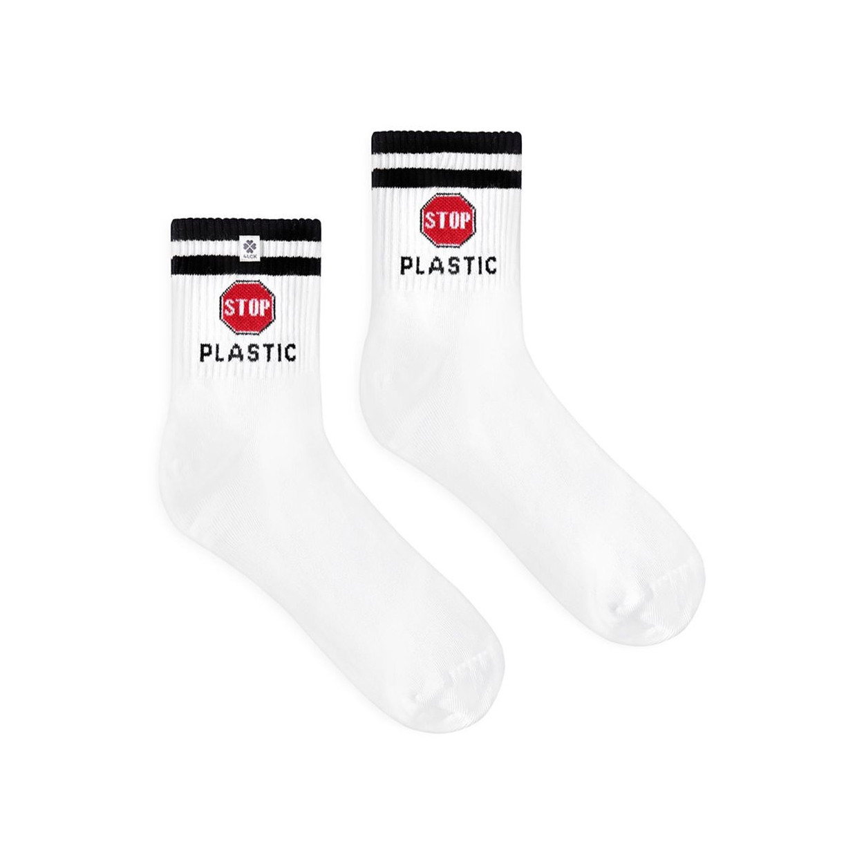 Białe skarpetki z symbolem stop i napisem plastic - wyraź swoje ekologiczne zaangażowanie