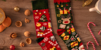 Najlepsze skarpetki na koniec roku – modne skarpetki zimowe i skarpetki świątecz